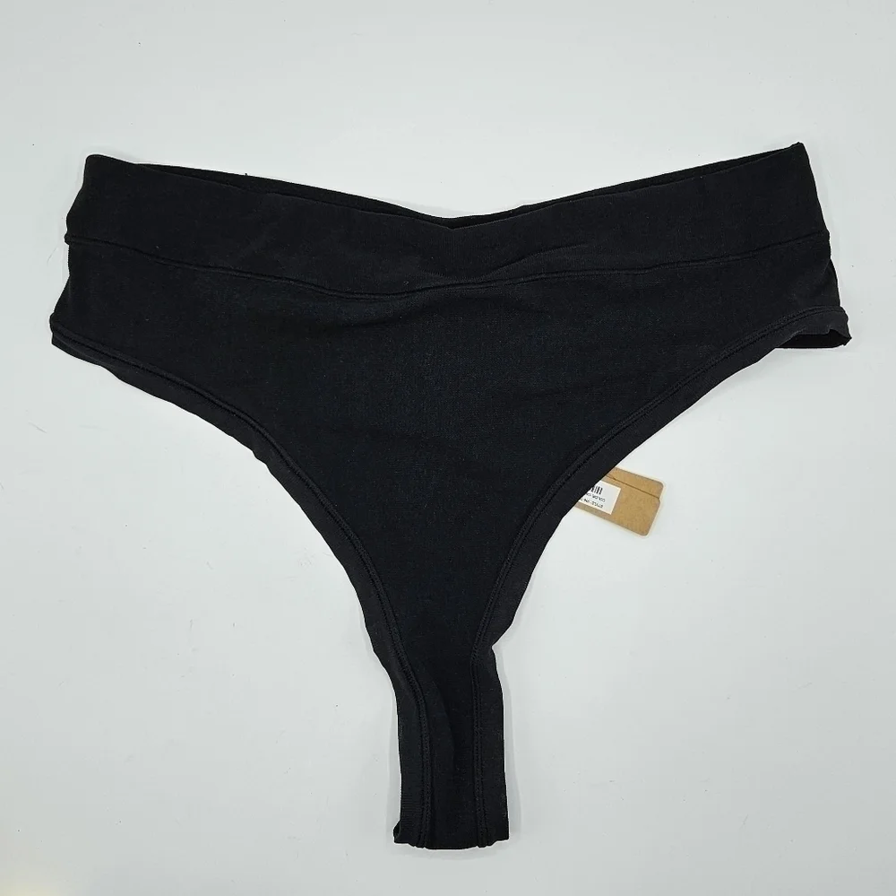 NWT Skims Pn-thong onyx size 2x